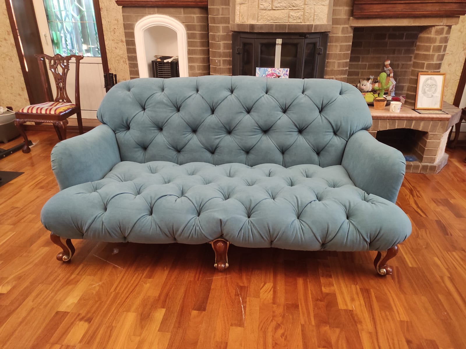 Обивка дивана. Сенная площадь